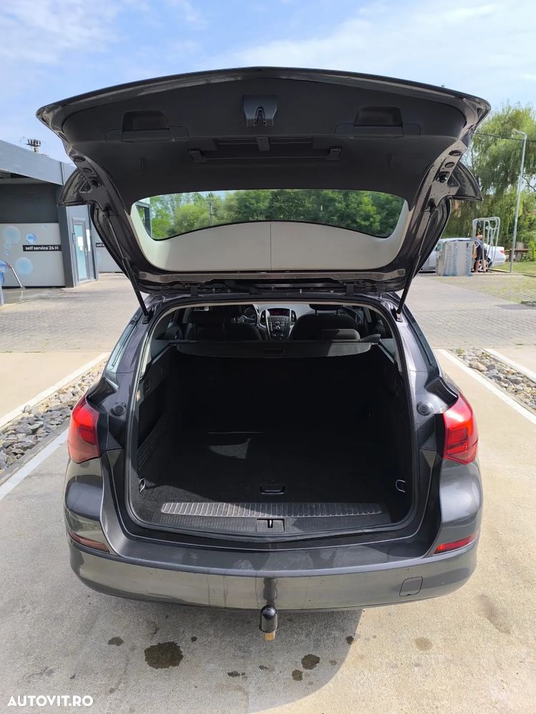 Opel Astra 1.7 CDTI ECOTEC Cosmo - 11