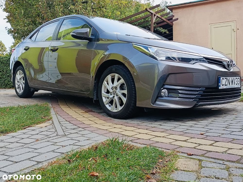 Toyota Corolla - 2
