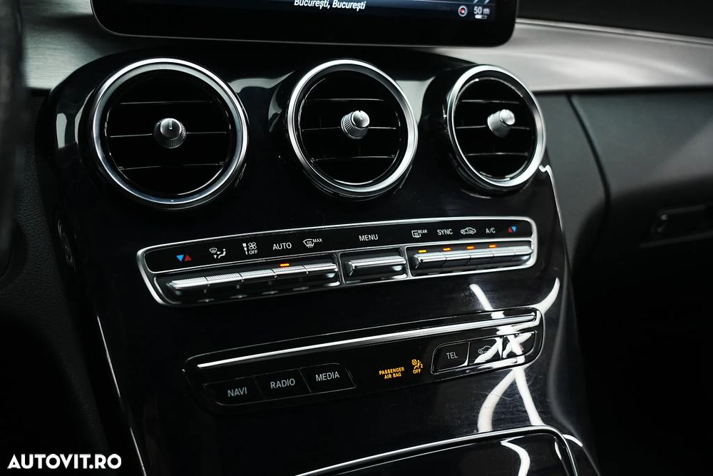 Mercedes-Benz C 220 d Coupe 9G-TRONIC AMG Line - 24