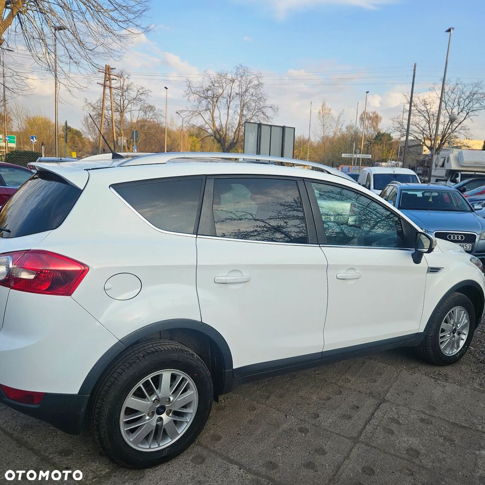 Ford Kuga 2.0 TDCi 2x4 Trend - 28