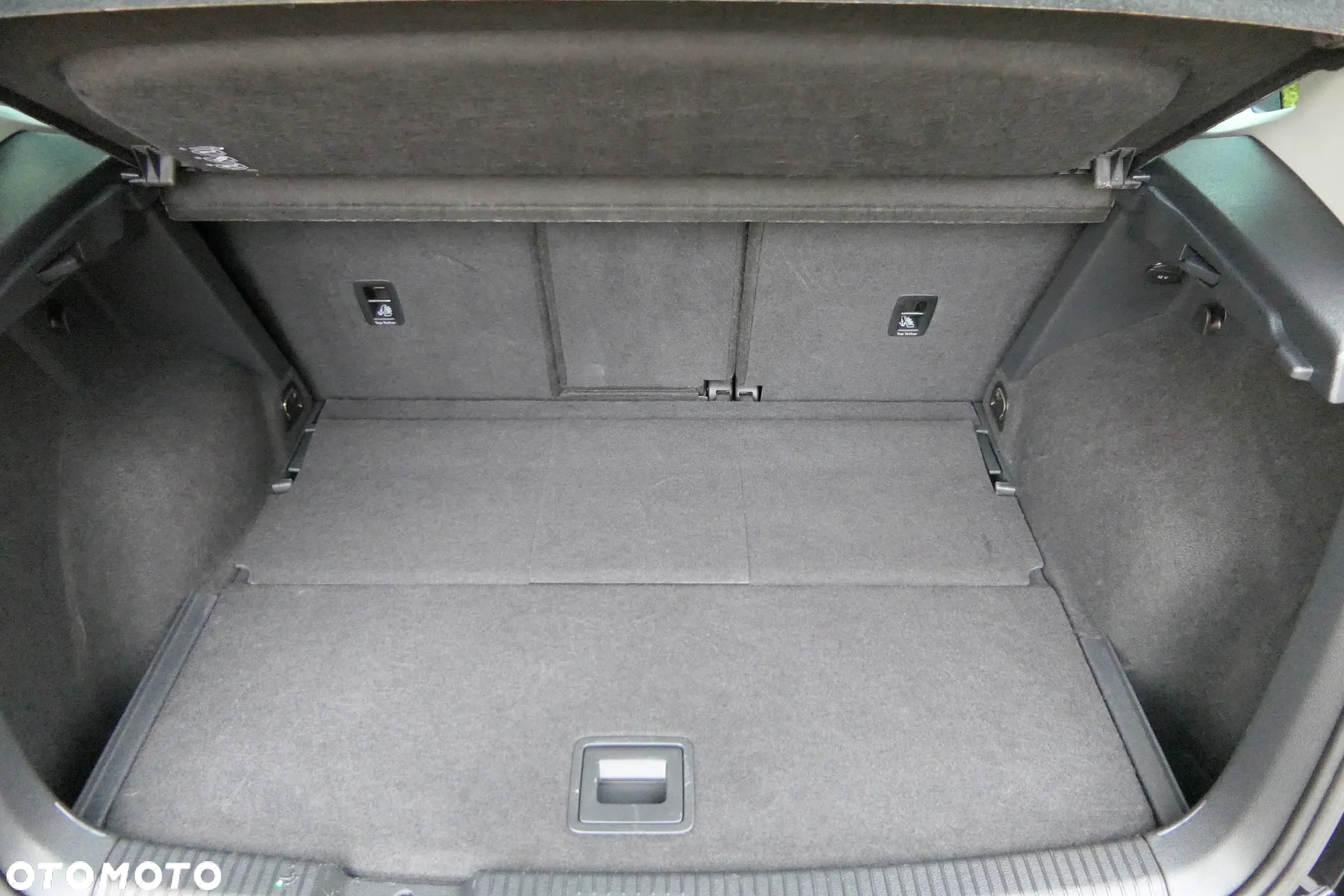 Volkswagen Golf Sportsvan VII SV 1.6 TDI BMT Highline - 35