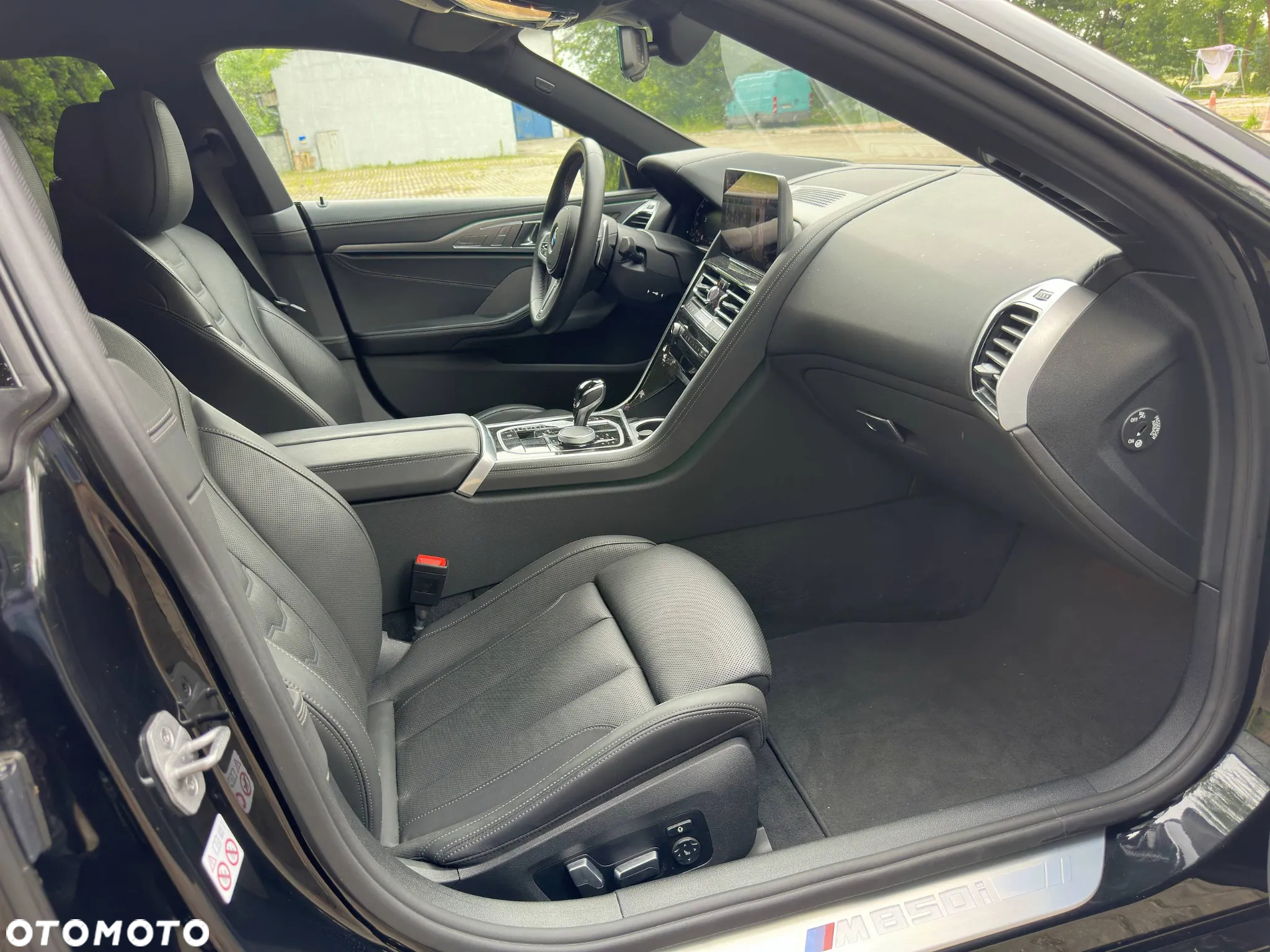 BMW Seria 8 M850i xDrive - 15