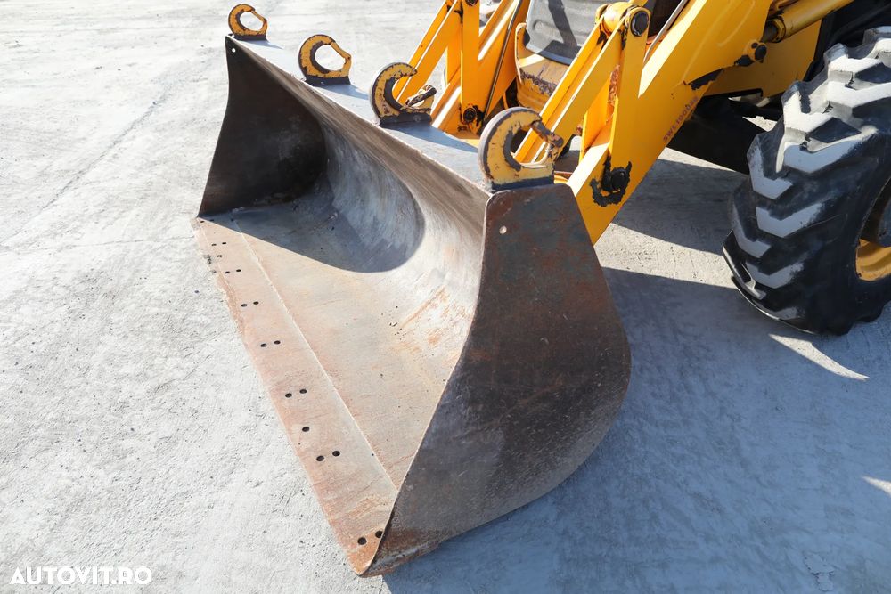 JCB 3CX 4T - 9