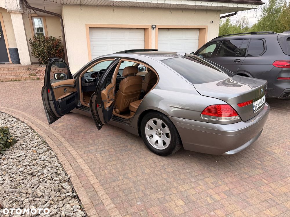 BMW Seria 7 - 21