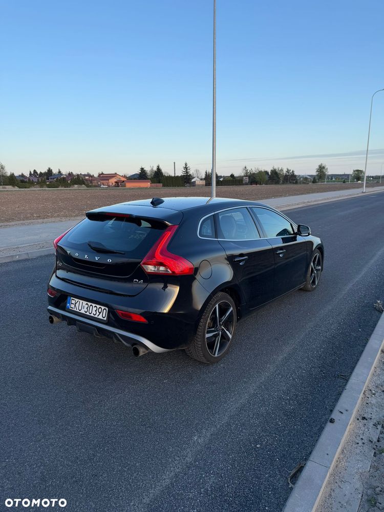 Volvo V40 D4 RDesign - 15