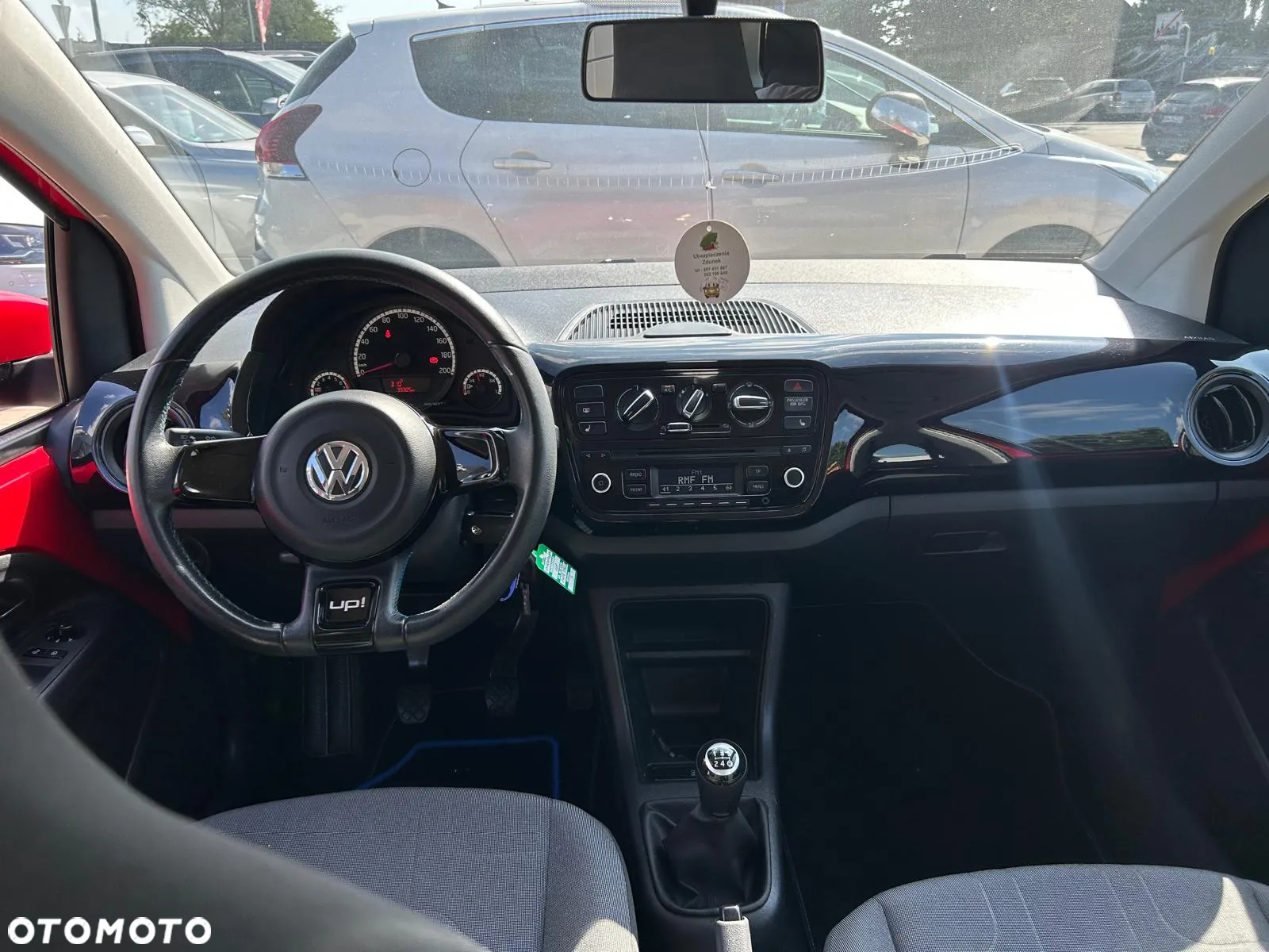 Volkswagen up! (BlueMotion Technology) take - 14