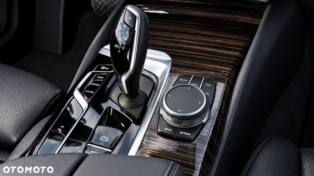 BMW Seria 5 - 36