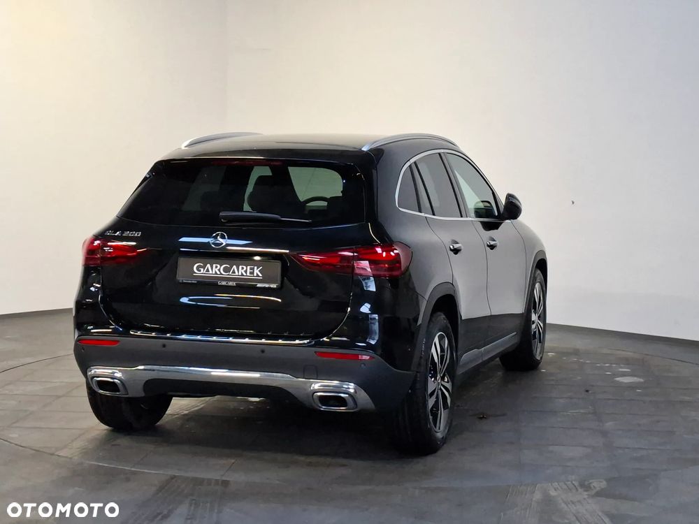 Mercedes-Benz GLA 200 Progressive - 4