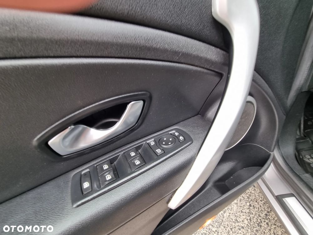 Renault Fluence 2.0 16V Expression - 8