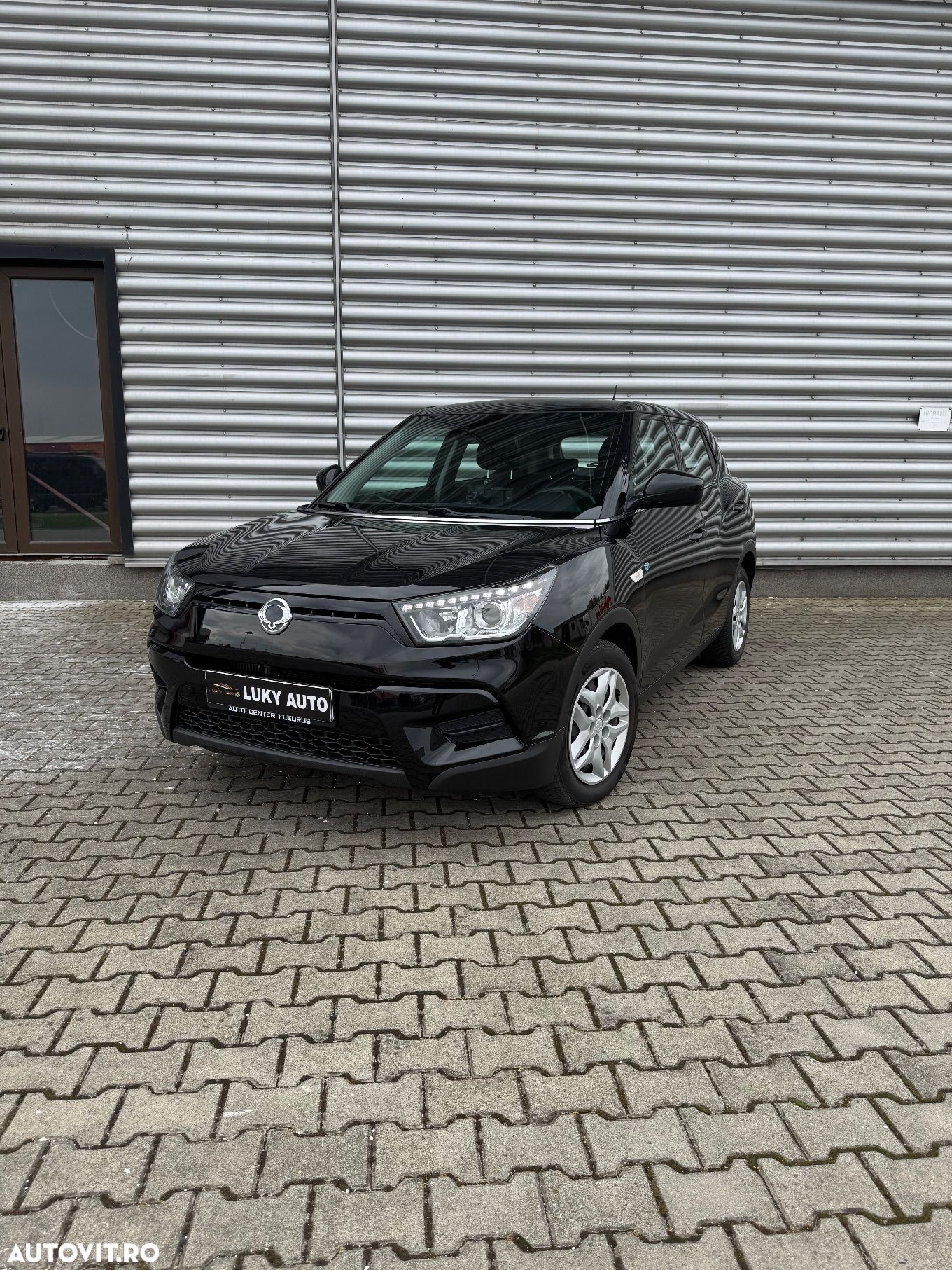 SsangYong Tivoli - 1