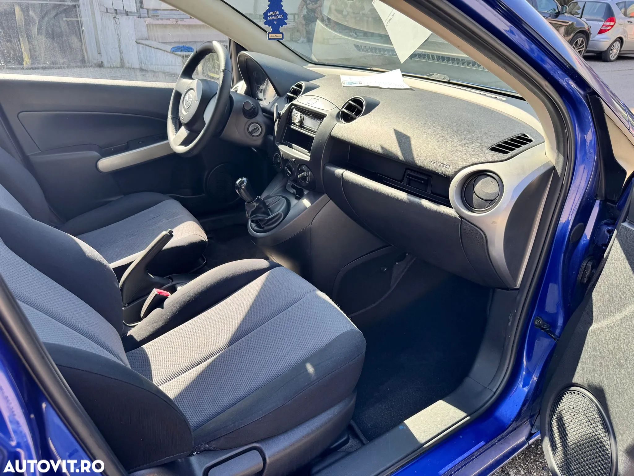 Mazda 2 1.3i CE Pro - 13