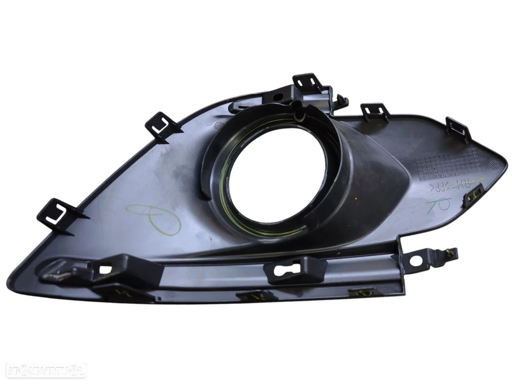 Grelha Dta Para-Choques Fte Mitsubishi Space Star 2017-2020 6402A390 - 2