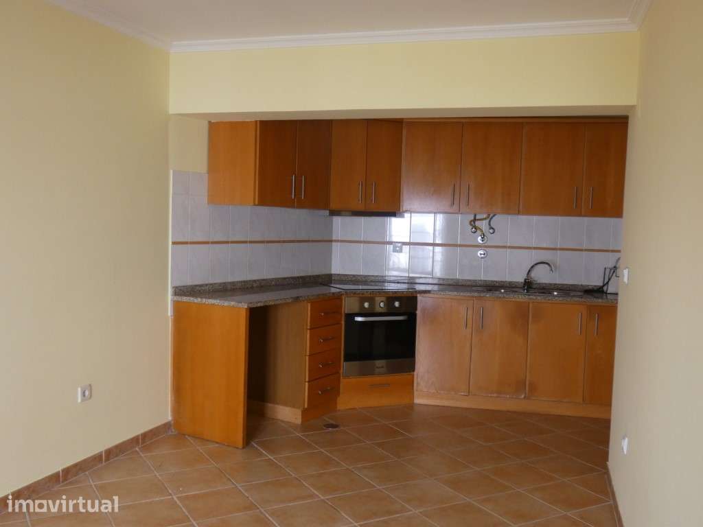 Apartamento 3 Assoalhadas Centro do Fundão 1º Andar - Grande imagem: 2/15