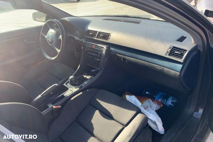 Usa fata dreapta Audi A4 B6  [din 2000 pana  2005] seria Sedan 1.9 TDI MT (100 hp) - 6