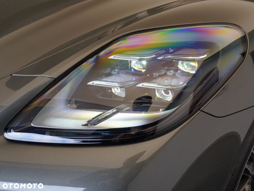 Porsche Panamera 4 - 11