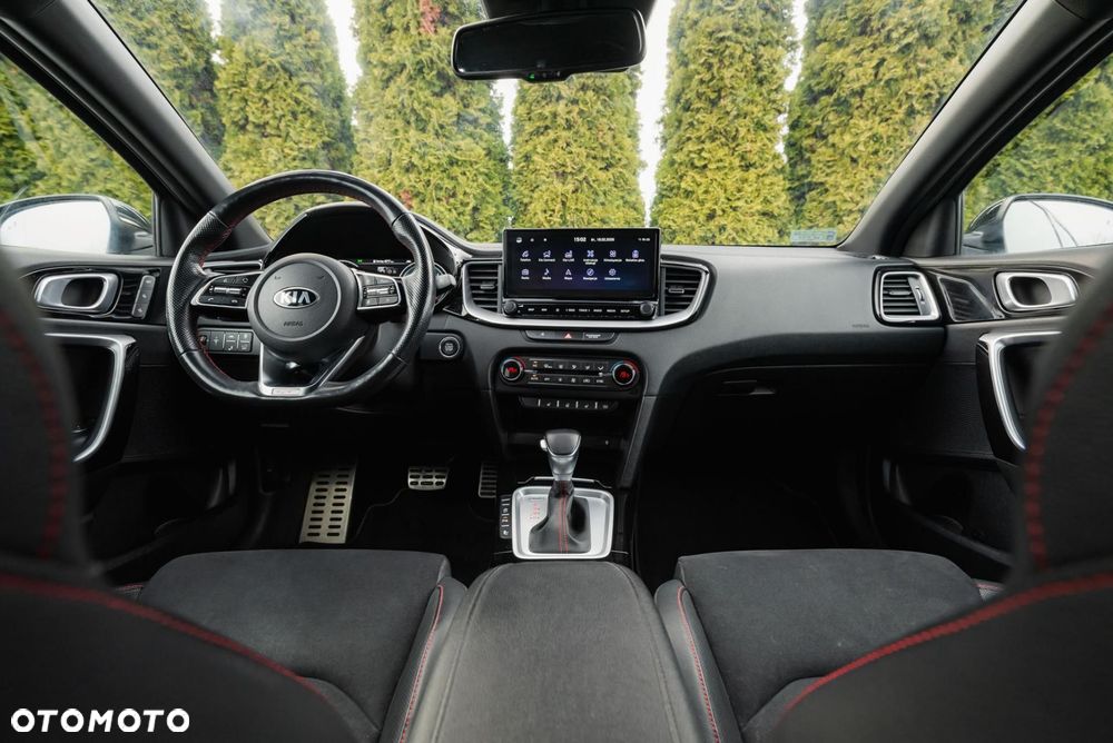Kia ProCeed 1.6 T-GDI GT DCT - 11