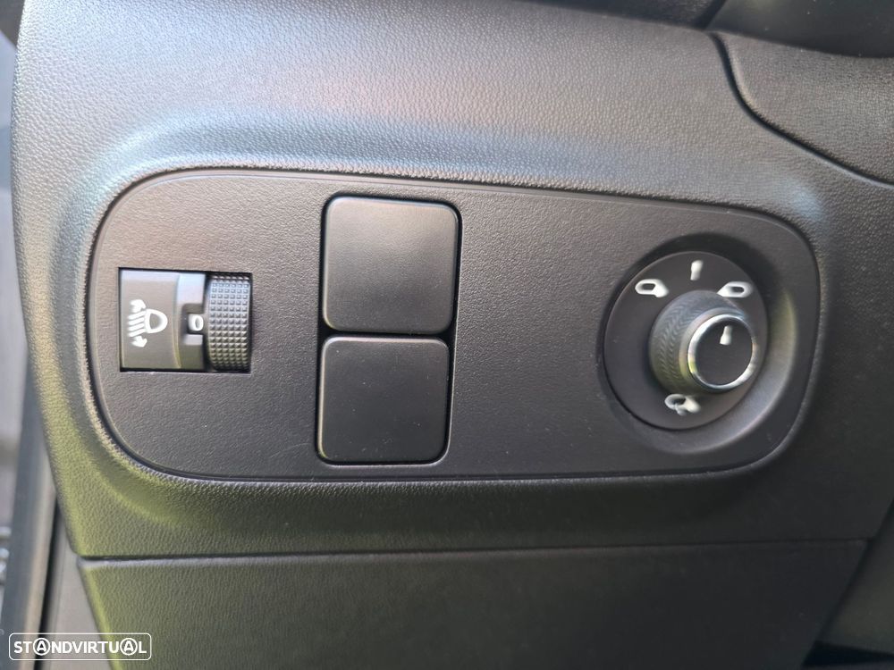 Citroën C3 1.2 PureTech Shine Pack - 17