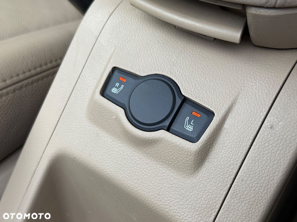Chevrolet Captiva - 33