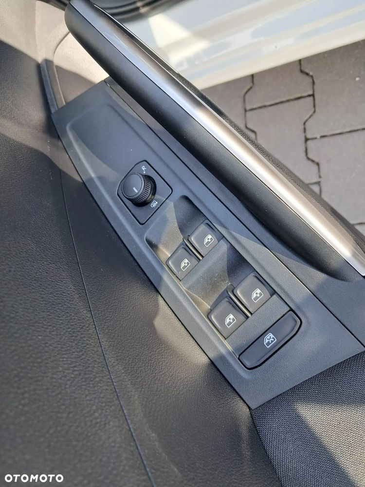 Skoda Fabia 1.0 TSI Selection - 24