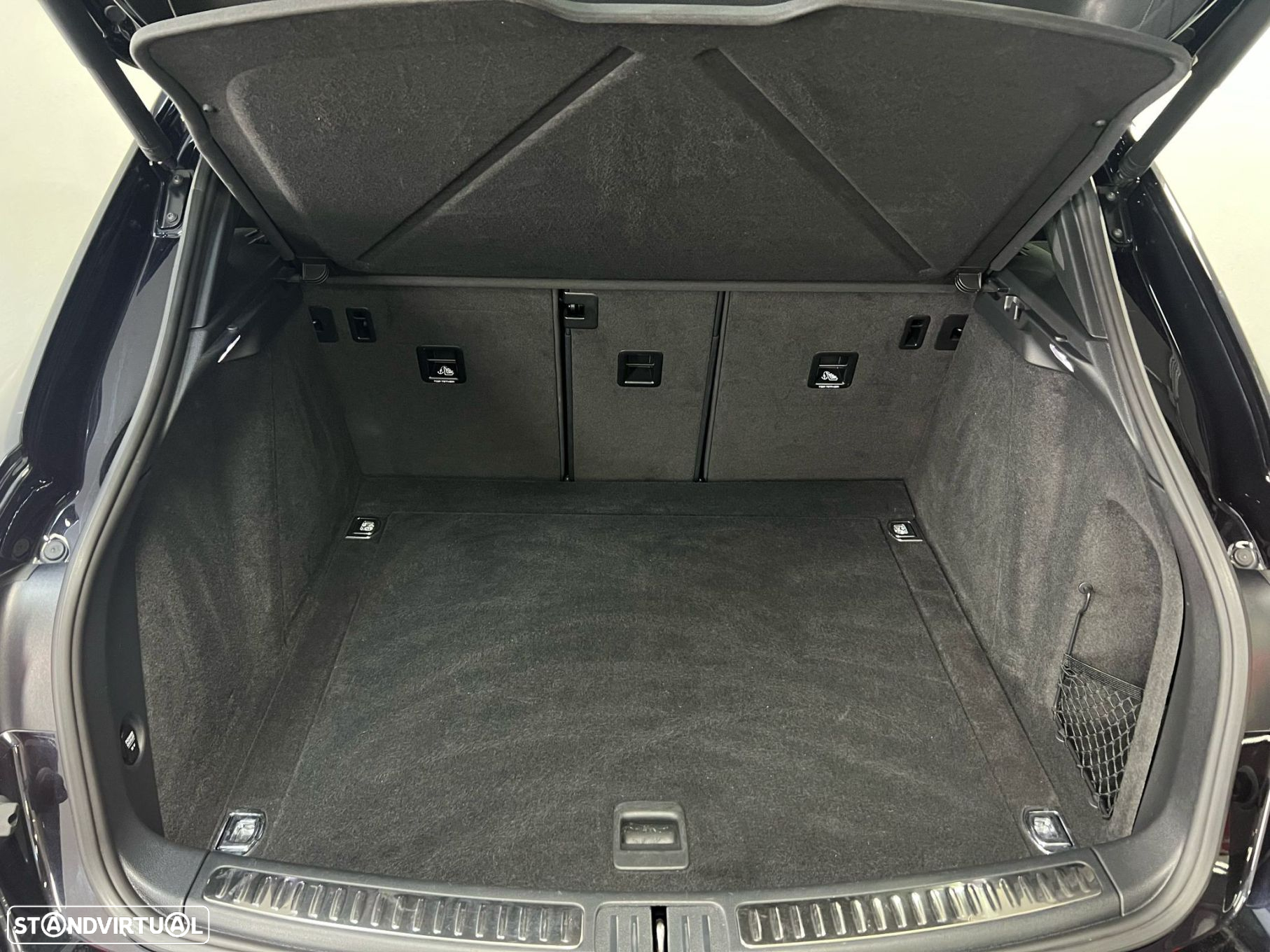 Porsche Macan Standard - 24