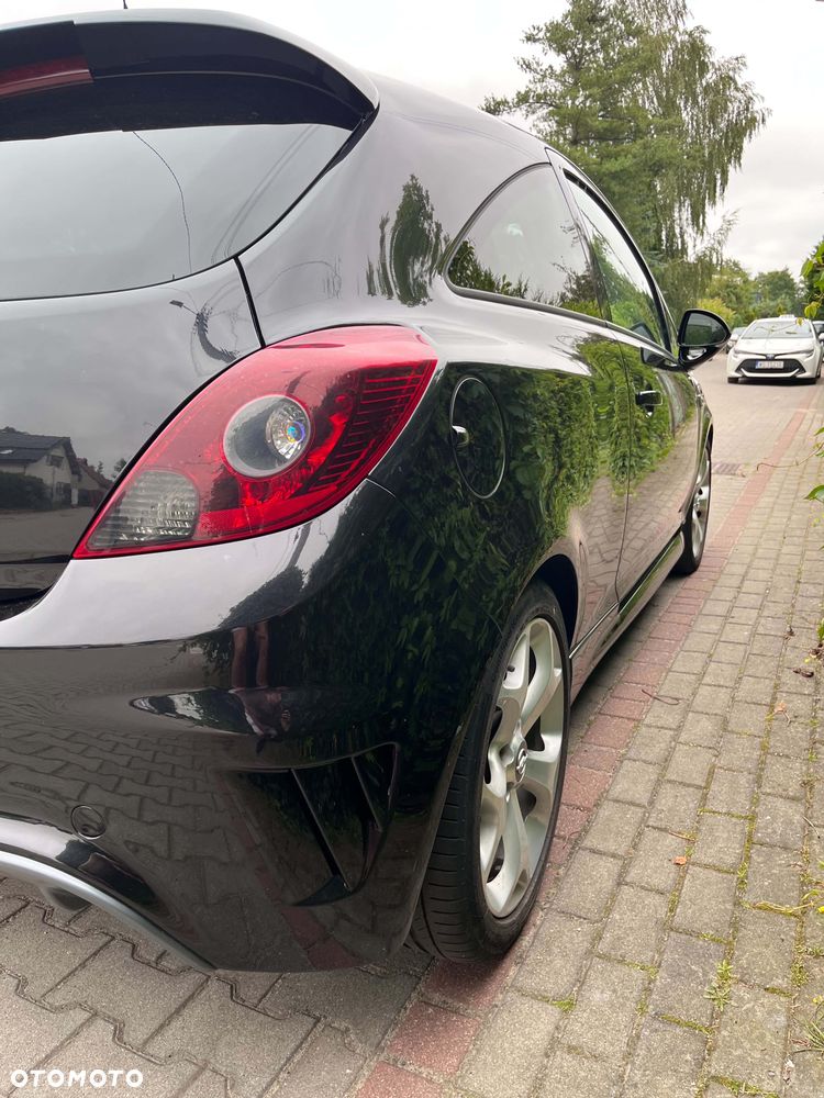 Opel Corsa 1.6T OPC - 7