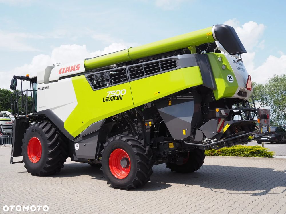 Claas Lexion 7500 + V930 - 3