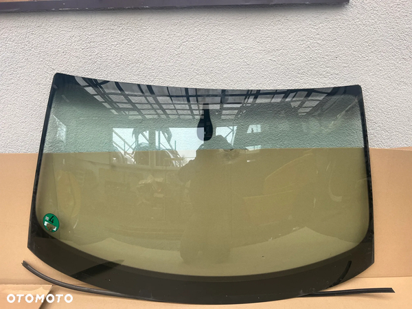 AUDI Q3 8U SZYBA PRZEDNIA SENSOR ORYGINAŁ 2013