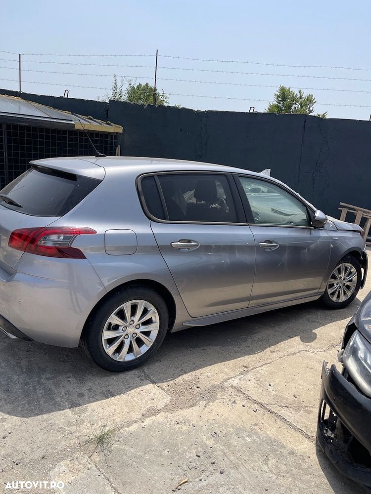 Dezmembrez Peugeot 308 2019 1.2 81KW 15000 Km - 1