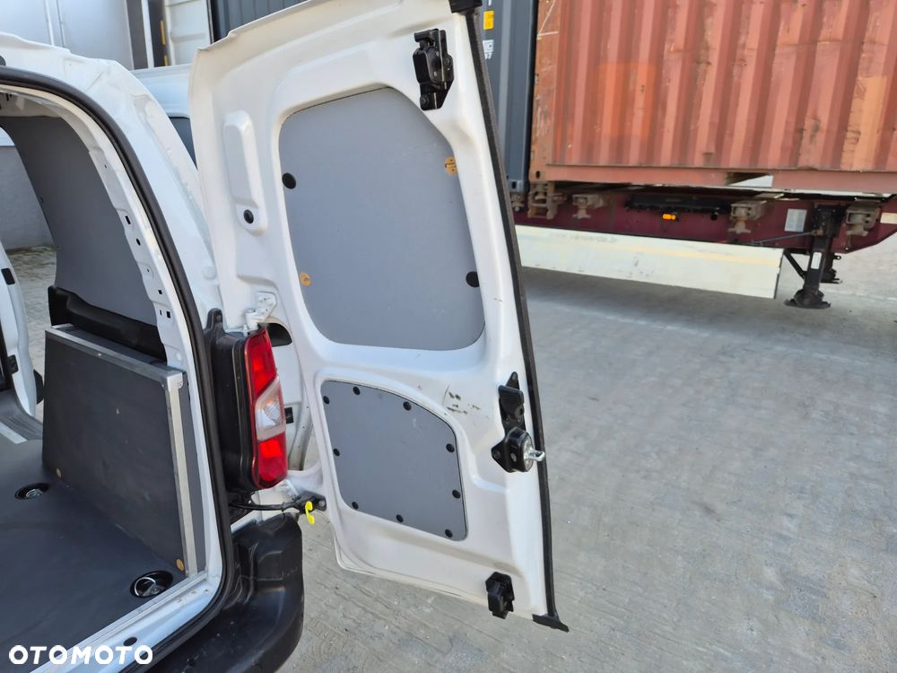 Toyota Proace City - 21