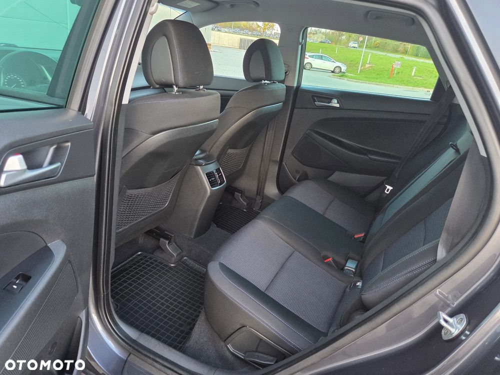 Hyundai Tucson blue 1.7 CRDi 2WD DCT Advantage - 36