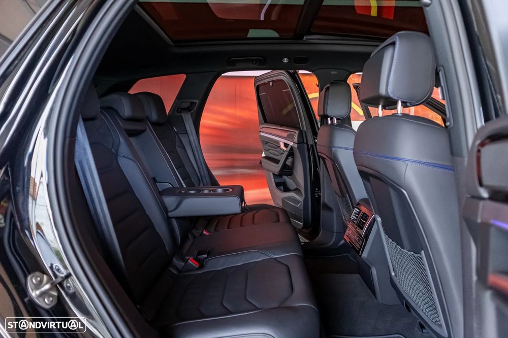 VW Touareg 3.0 TSI e-Hybrid R - 36