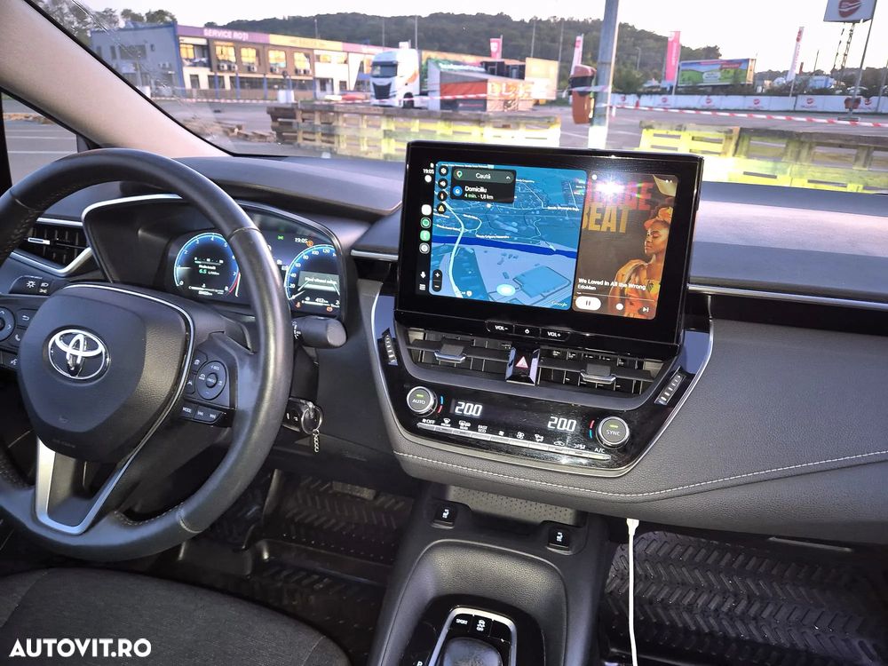 Toyota Corolla - 13