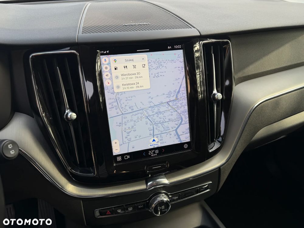 Volvo XC 60 B4 B Momentum Pro - 17