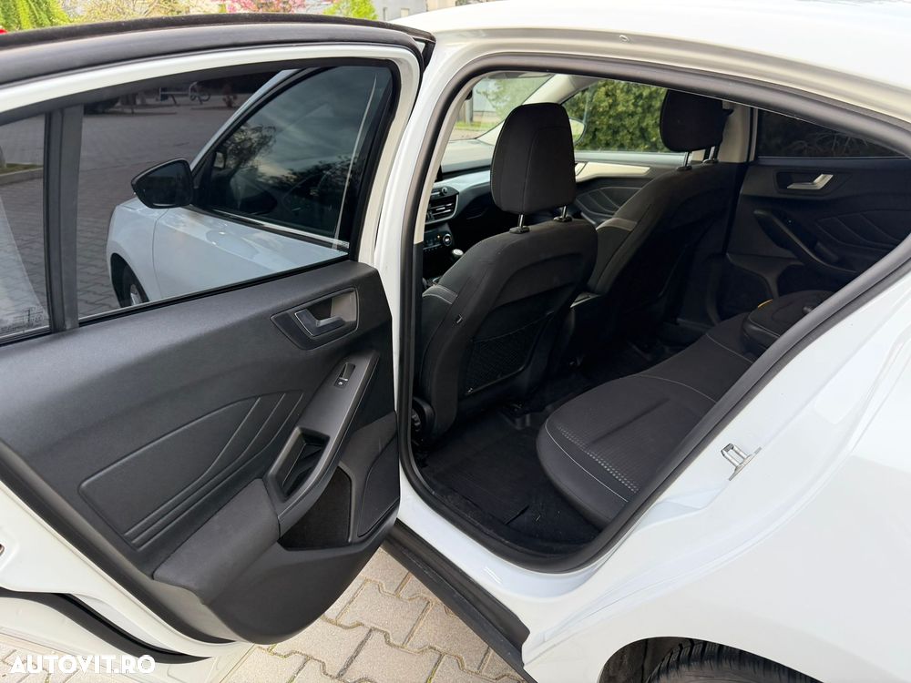 Ford Focus 1.5 EcoBlue Titanium Business - 9
