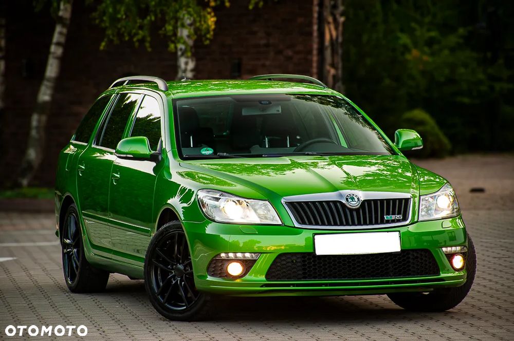 Skoda Octavia 2.0 TSI RS - 9