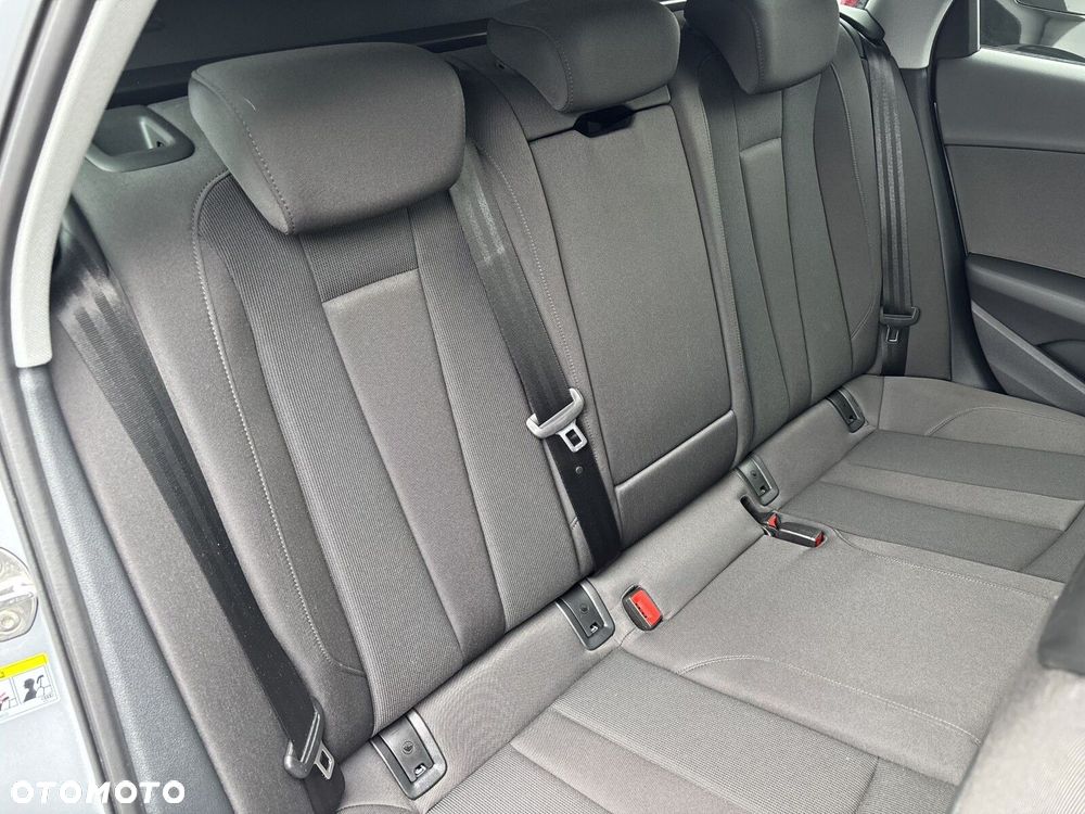 Audi A4 Avant - 31