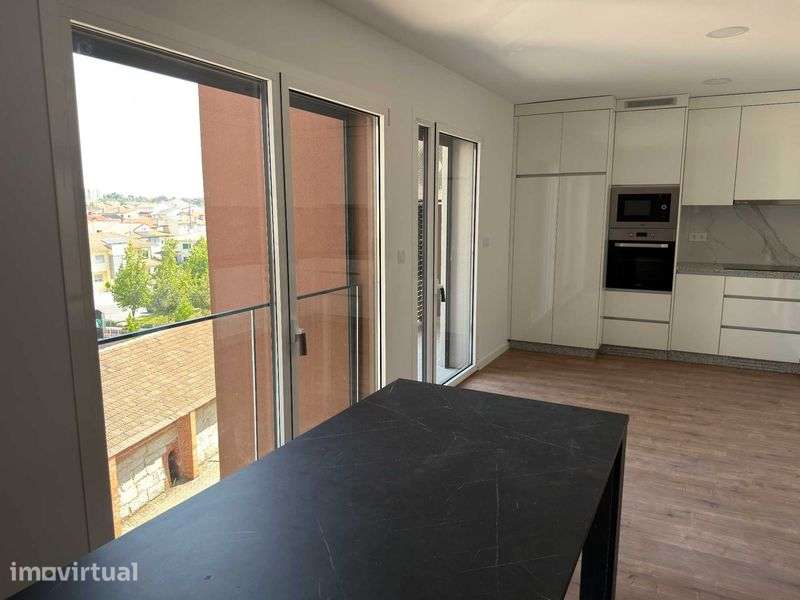 Apartamento T4 Novo - Grande imagem: 3/12