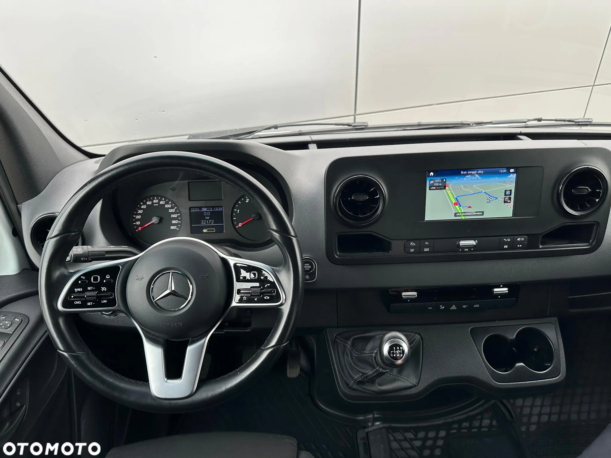 Mercedes-Benz Sprinter - 8