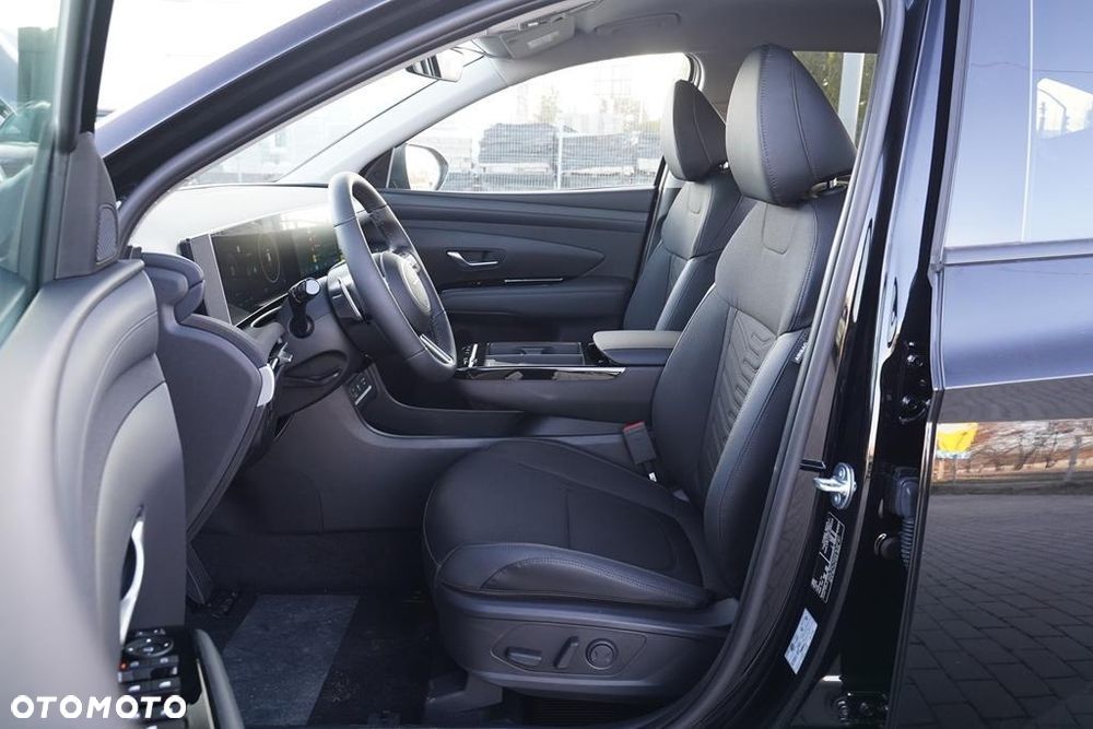 Hyundai Tucson 1.6 T-GDi HEV Executive 2WD - 11