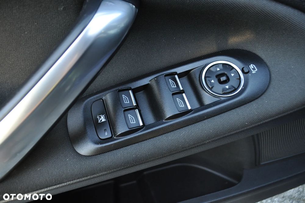 Ford Mondeo 2.0 Titanium - 12