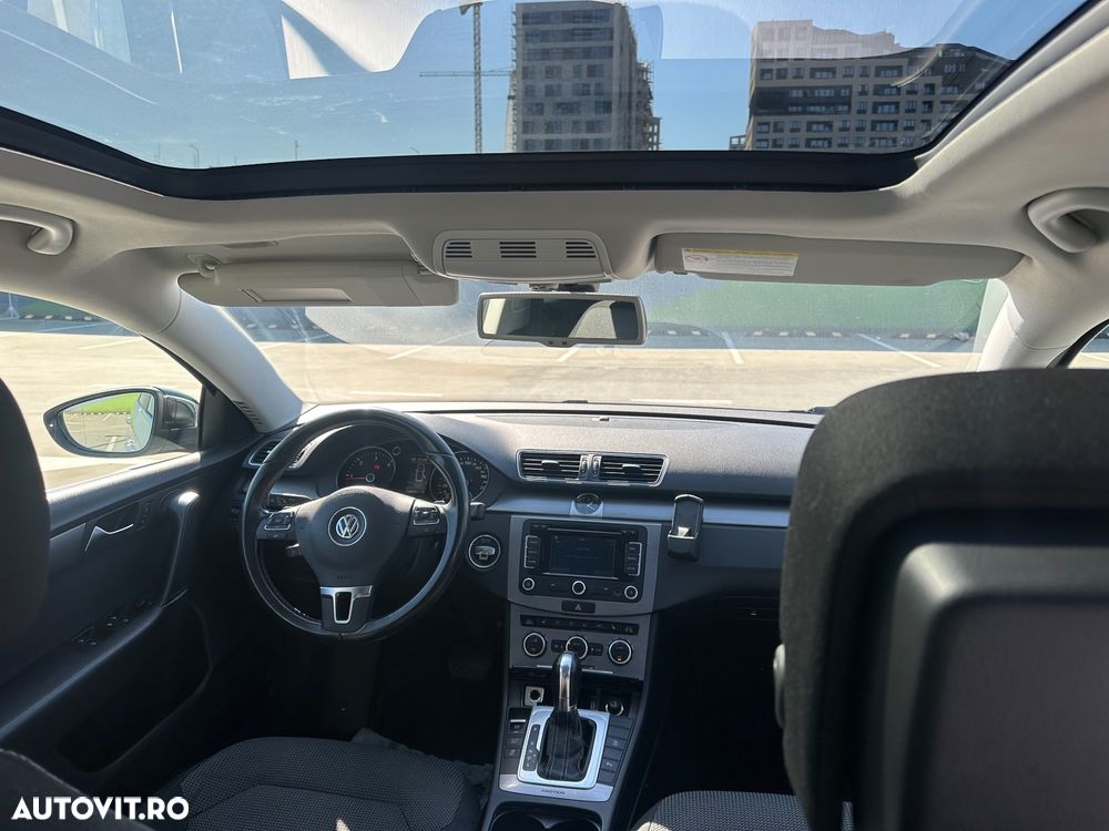 Volkswagen Passat 2.0 TDI DSG BlueMotion Technology Comfortline - 24