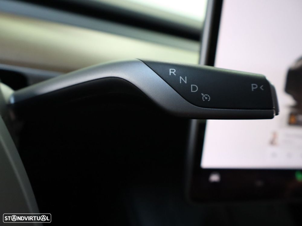 Tesla Model Y Performance Tração Integral - 16