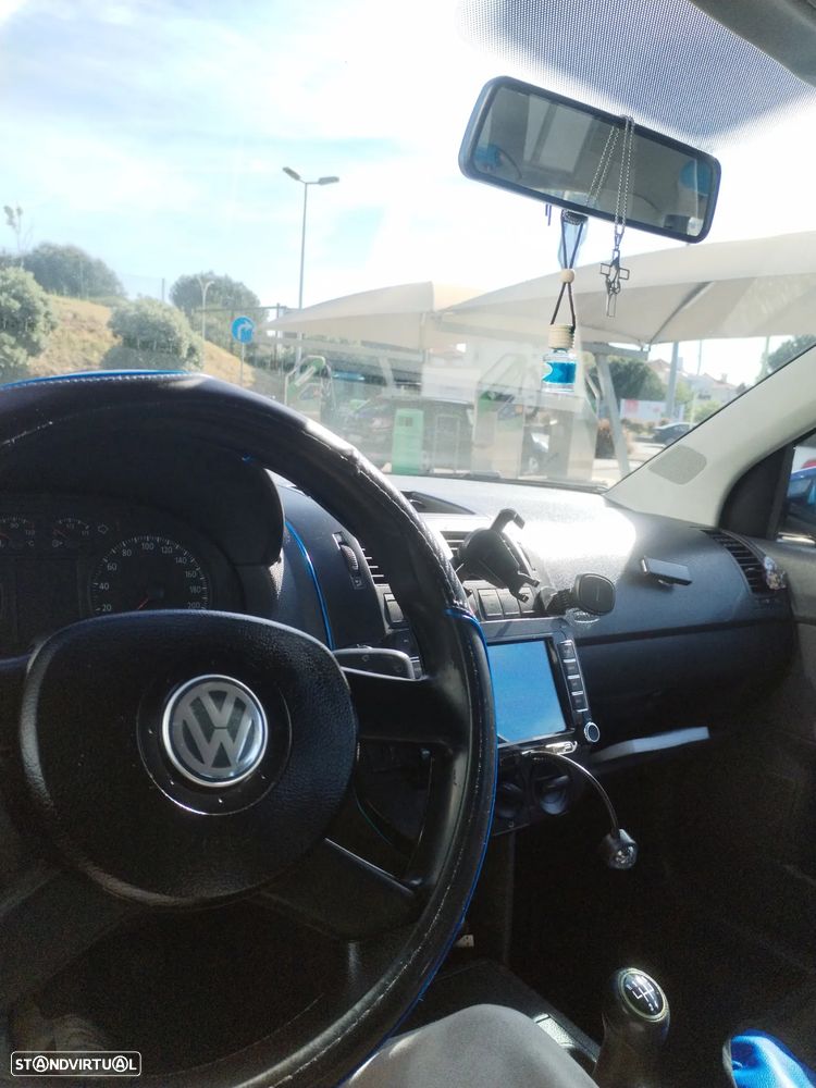 VW Polo - 2