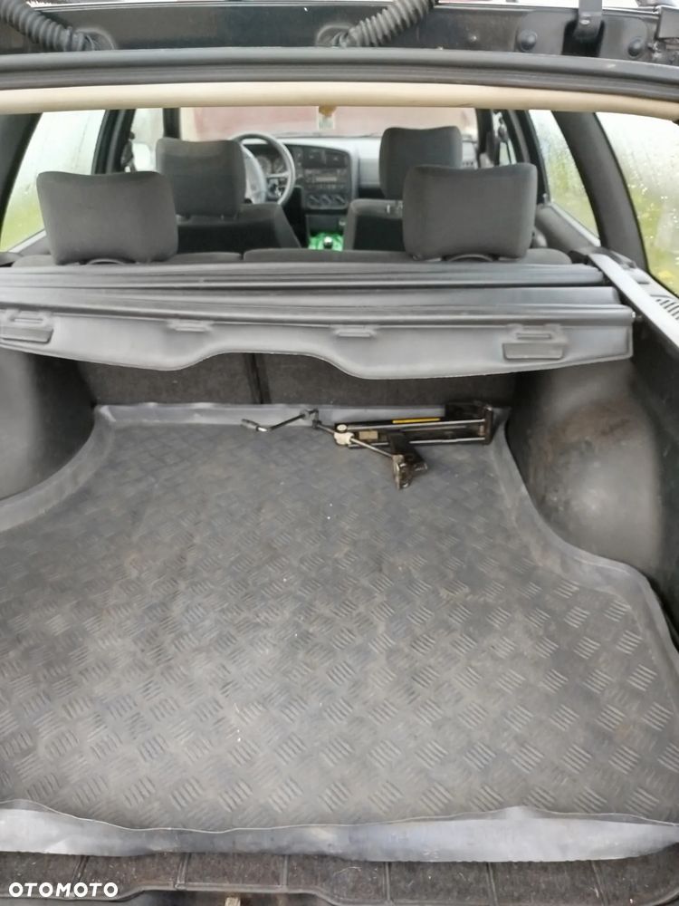 Volkswagen Passat 1.9 TDI GL - 7