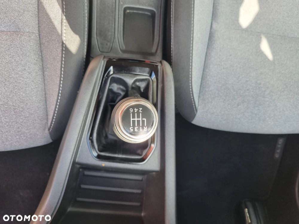 Renault Clio TCe 90 EVOLUTION - 11