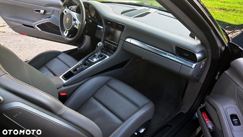 Porsche 911 Carrera PDK Black Edition - 5