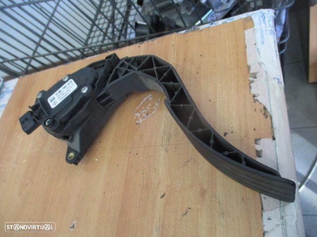 Pedal 180029347R RENAULT CLIO 4 2014 - 3