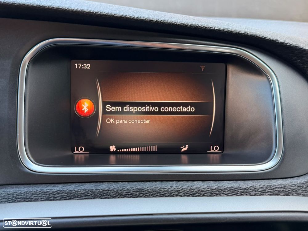 Volvo V40 2.0 D2 Momentum - 23