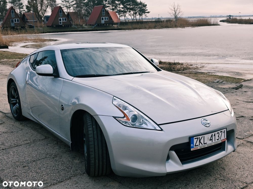 Nissan 370 Z - 1