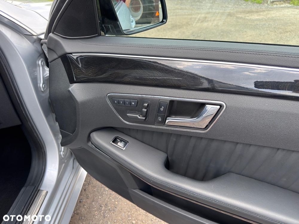 Mercedes-Benz Klasa E 350 CDI 4-Matic BlueEff Avantgarde - 24